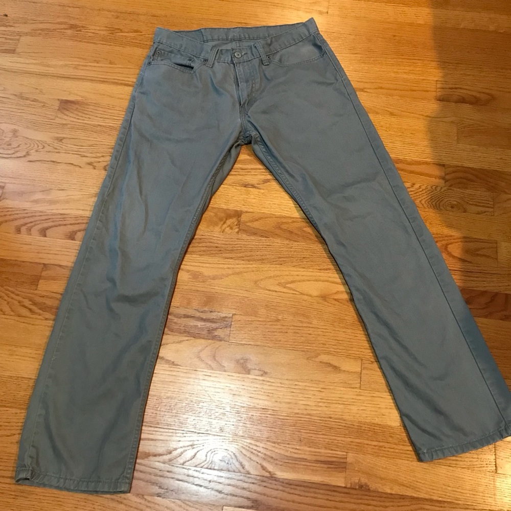 Gray Levi’s 32x32 514 pants